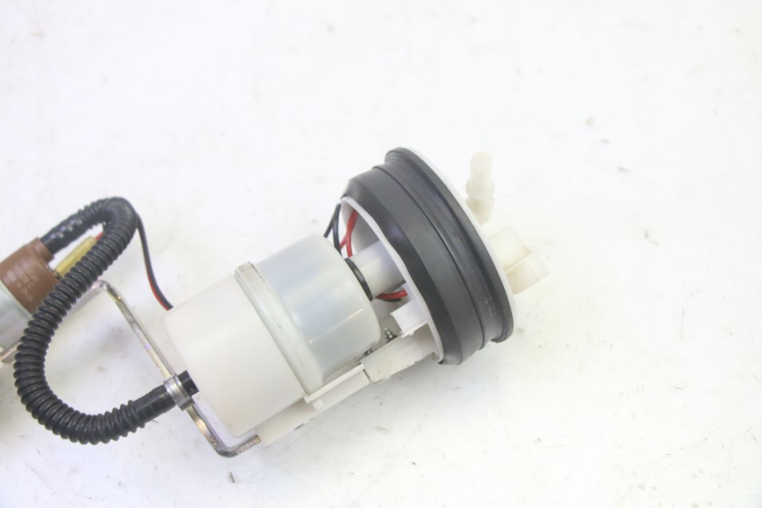 photo de BOMBA GASOLINA PIAGGIO MP3 HPE 350 (2018 - 2020) - Zoom estado de uso