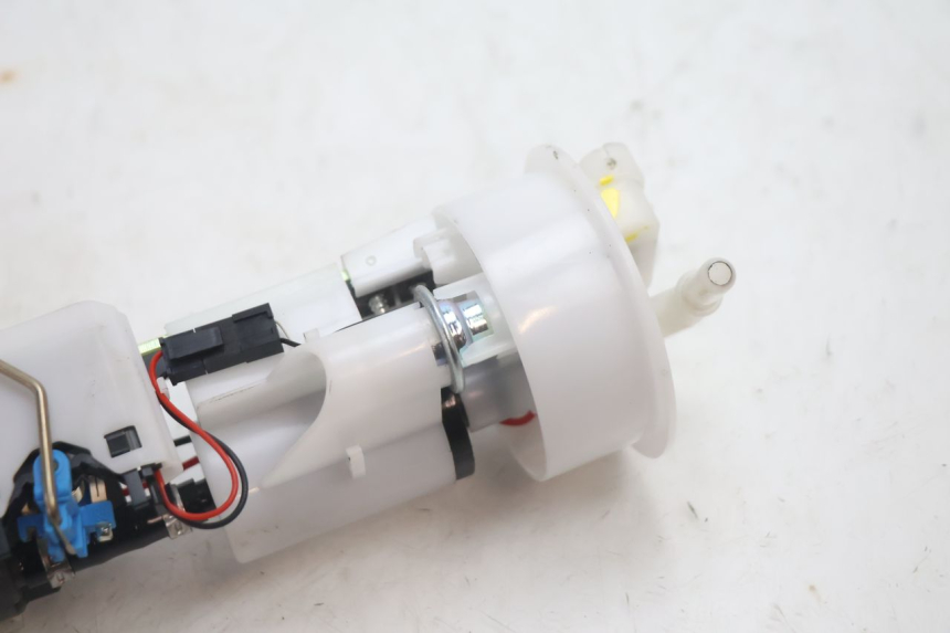 photo de BOMBA GASOLINA PIAGGIO MP3 HPE 530 (2022 - 2026) - Zoom estado de uso