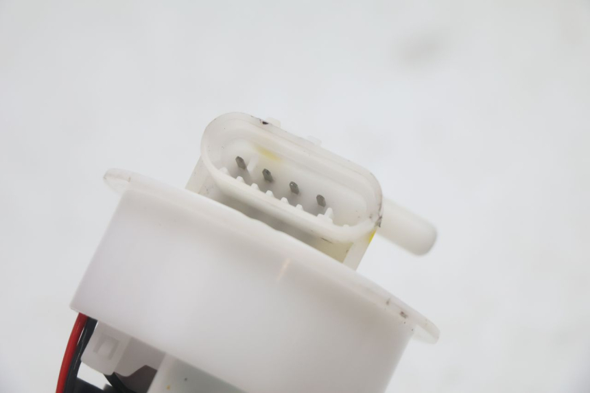 photo de BOMBA GASOLINA PIAGGIO MP3 HPE 530 (2022 - 2026) - Detalles de los puntos de fijación