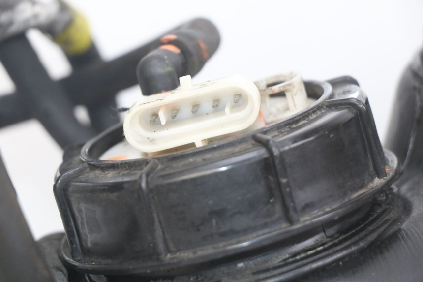 photo de BOMBA DE COMBUSTIBLE PIAGGIO MP3 LT 400 (2007 - 2012) - Recambio usado revisado