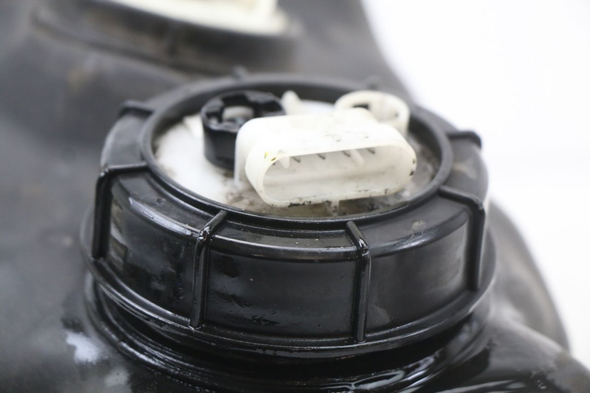 photo de BOMBA DE COMBUSTIBLE PIAGGIO MP3 LT 400 (2007 - 2012) - Detalles de los puntos de fijación