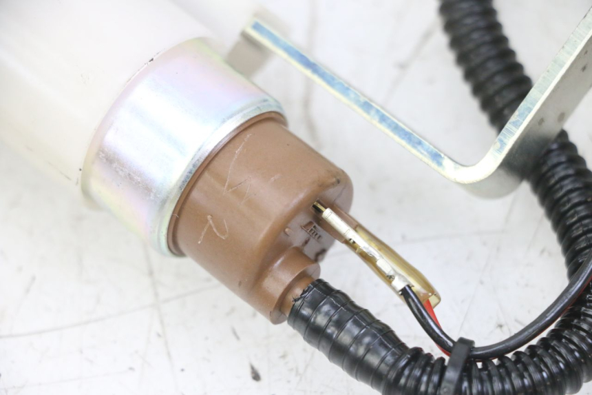 photo de BOMBA GASOLINA PIAGGIO MP3 LT 300 (2010 - 2016) - Primer plano de alta resolución