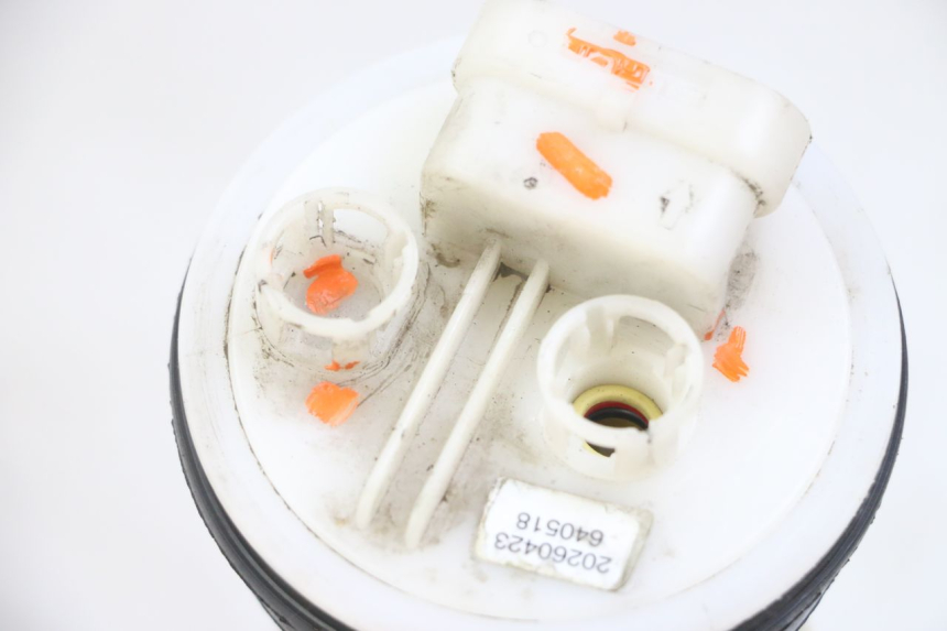 photo de BOMBA GASOLINA PIAGGIO MP3 LT 300 (2010 - 2016) - Primer plano técnico