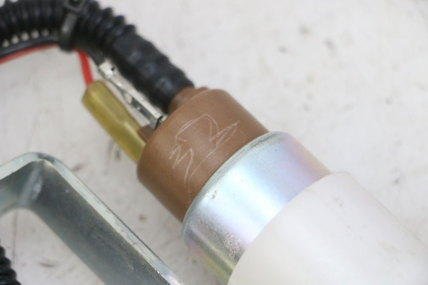 photo de BOMBA GASOLINA PIAGGIO MP3 LT 300 (2010 - 2016) - Detalles de los puntos de fijación