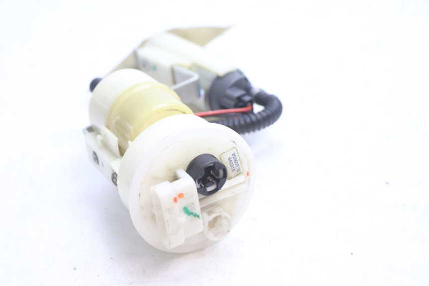 photo de BOMBA DE COMBUSTIBLE PIAGGIO MP3 LT 400 (2007 - 2012) - Detalles de los puntos de fijación