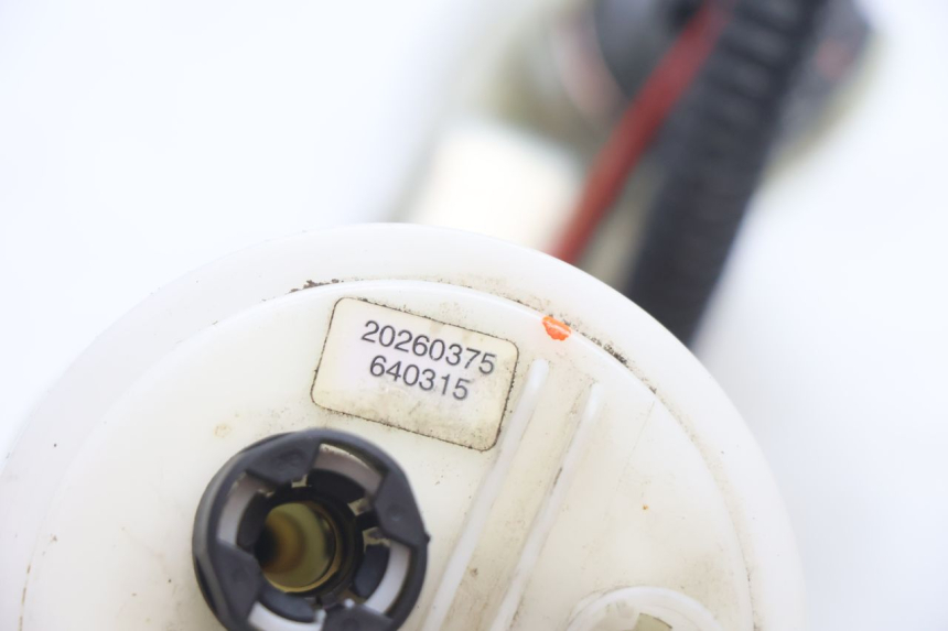 photo de BOMBA DE COMBUSTIBLE PIAGGIO MP3 LT 400 (2007 - 2012) - Estado de la superficie y material