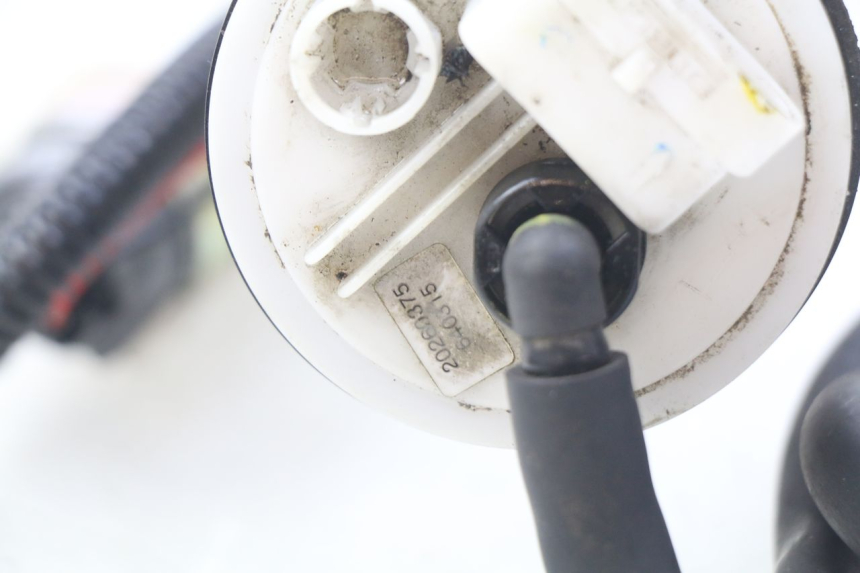 photo de BOMBA DE COMBUSTIBLE PIAGGIO MP3 500 (2011 - 2015) - Detalles de los puntos de fijación