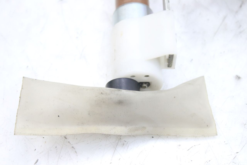 photo de BOMBA DE COMBUSTIBLE PIAGGIO MP3 RL 250 (2006 - 2010) - Primer plano técnico