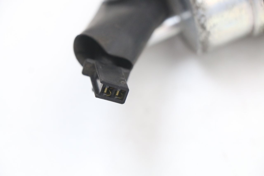 photo de BOMBA GASOLINA PIAGGIO MP3 125 (2006 - 2014) - Primer plano técnico