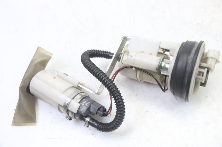 photo de BOMBA DE COMBUSTIBLE PIAGGIO MP3 500 (2011 - 2015) - Otra perspectiva