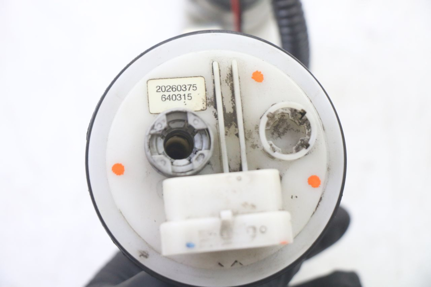 photo de BOMBA DE COMBUSTIBLE PIAGGIO MP3 500 (2011 - 2015) - Estado de la superficie y material