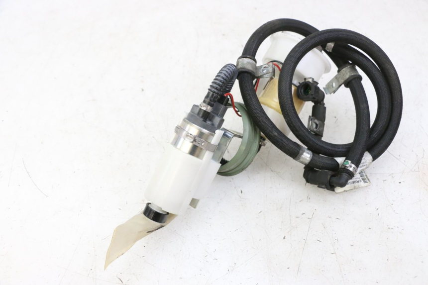 photo de BOMBA DE COMBUSTIBLE PIAGGIO MP3 500 (2014 - 2017) - Primer plano técnico