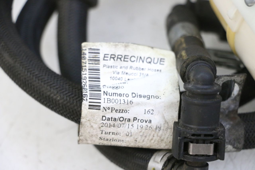 photo de BOMBA DE COMBUSTIBLE PIAGGIO MP3 500 (2014 - 2017) - Detalles de los puntos de fijación