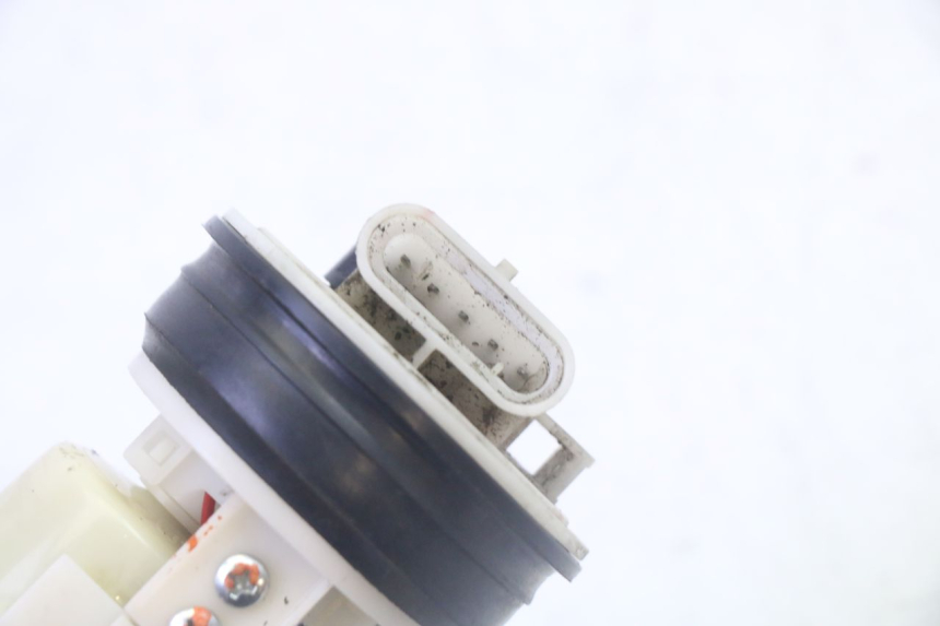 photo de BOMBA DE COMBUSTIBLE PIAGGIO MP3 500 (2011 - 2015) - Zoom estado de uso