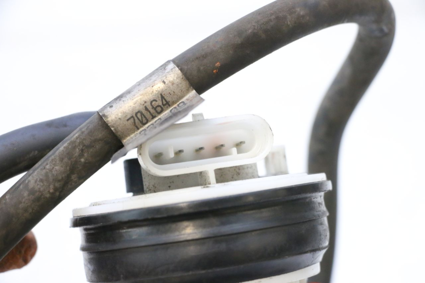 photo de BOMBA DE COMBUSTIBLE PIAGGIO MP3 RL 250 (2006 - 2010) - Primer plano técnico