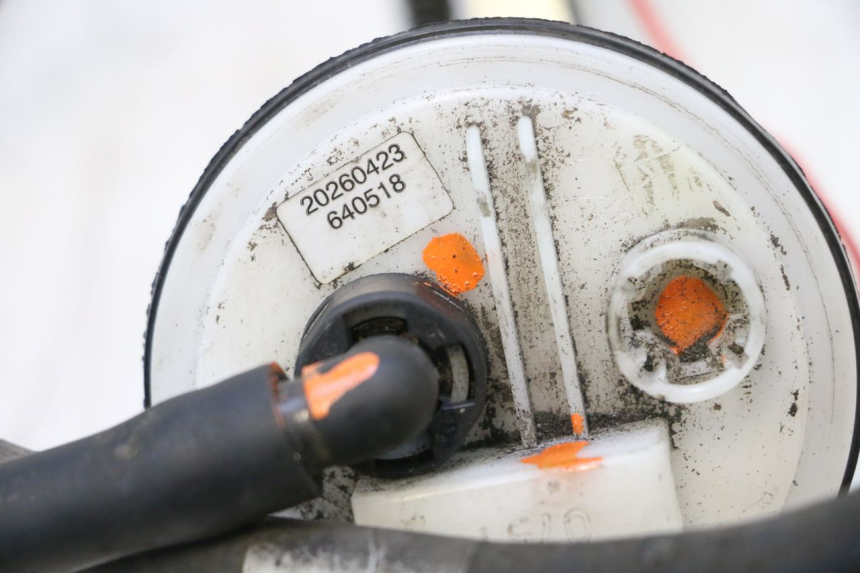 photo de BOMBA DE COMBUSTIBLE PIAGGIO MP3 RL 250 (2006 - 2010) - Detalles de los puntos de fijación