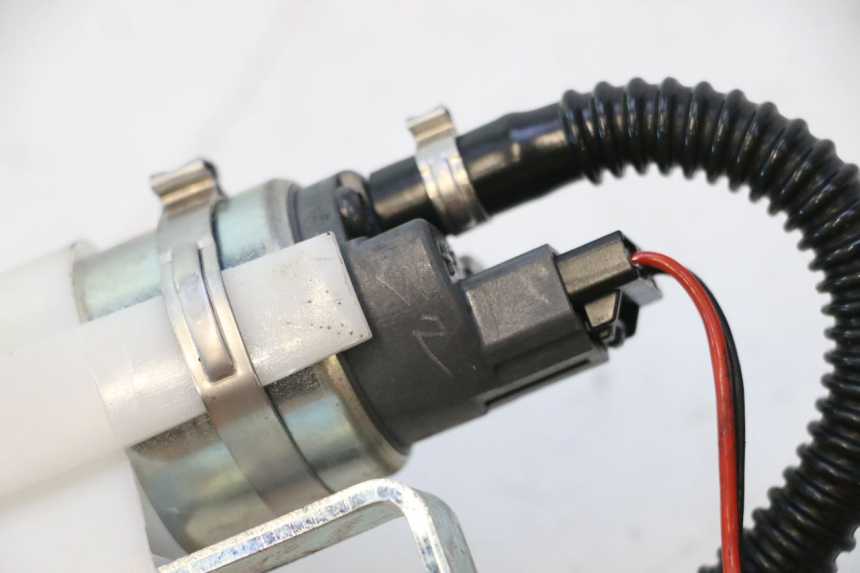 photo de BOMBA GASOLINA PIAGGIO MP3 500 (2016 - 2018) - Otra perspectiva