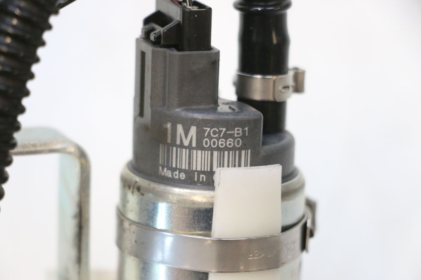 photo de BOMBA GASOLINA PIAGGIO MP3 500 (2016 - 2018) - Estado de la superficie y material