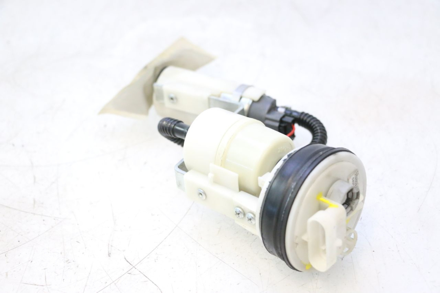 photo de BOMBA DE COMBUSTIBLE PIAGGIO MP3 500 (2011 - 2015) - Enfoque en la estructura