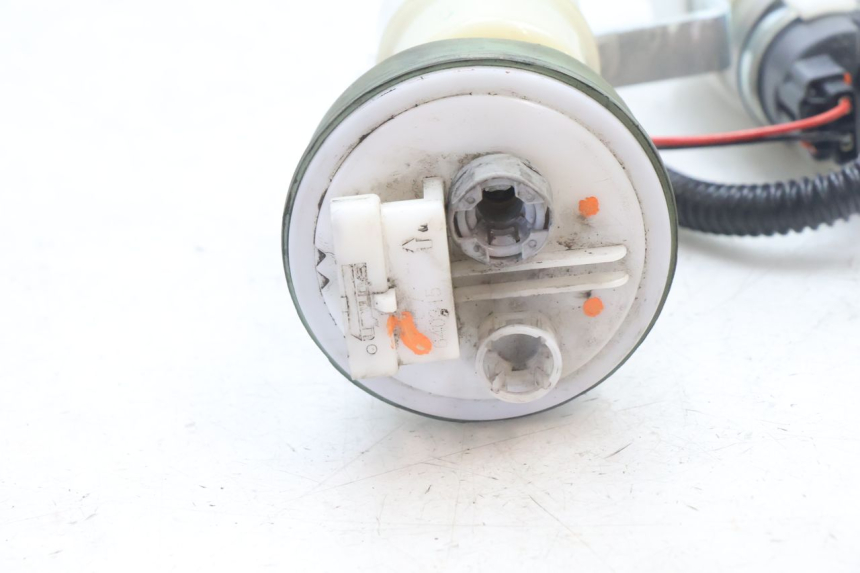 photo de BOMBA GASOLINA PIAGGIO MP3 500 (2016 - 2018) - Detalles de los puntos de fijación