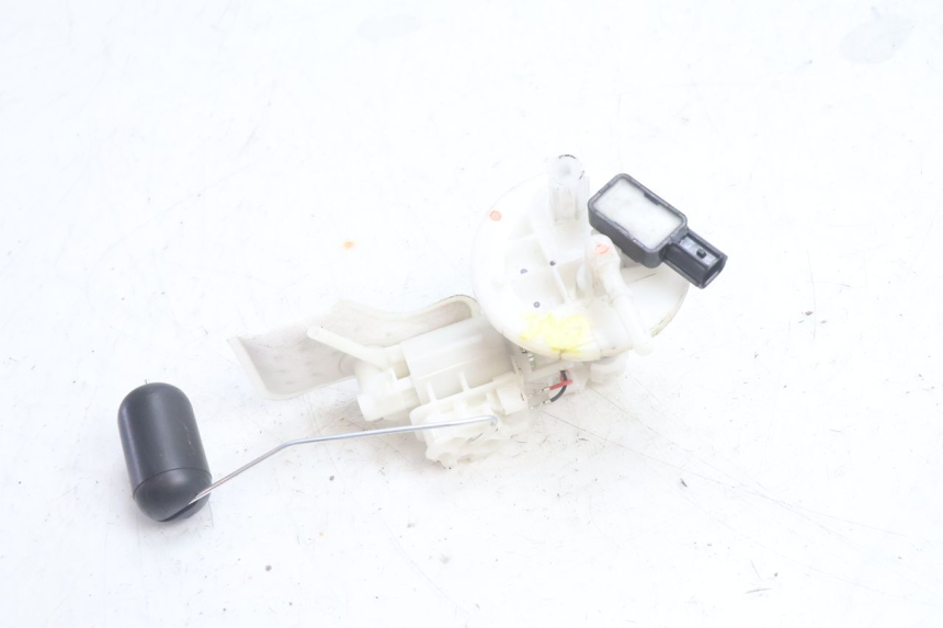 photo de BOMBA GASOLINA YAMAHA N-MAX NMAX 125 (2021 - 2024) - Zoom estado de uso