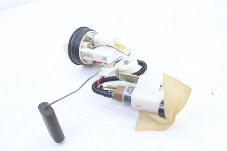 photo de BOMBA GASOLINA GILERA NEXUS 125 (2009 - 2013) - Detalles de los puntos de fijación