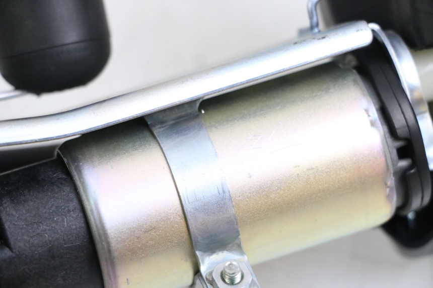 photo de BOMBA GASOLINA KAWASAKI NINJA 400 (2018 - 2023) - Zoom estado de uso