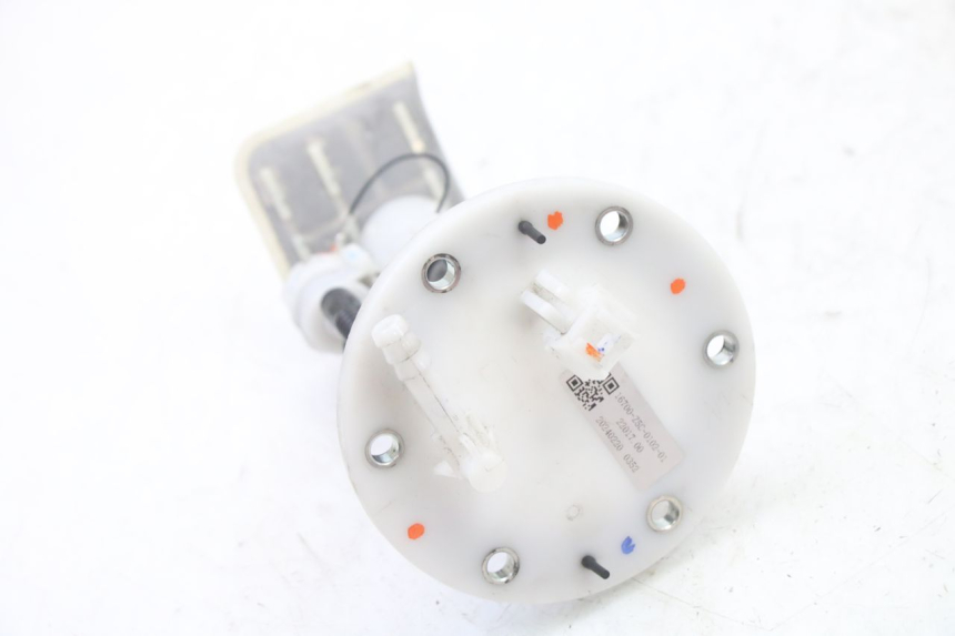 photo de BOMBA GASOLINA SYM ORBIT III 3 4T 50 (2021 - 2025) - Otra perspectiva