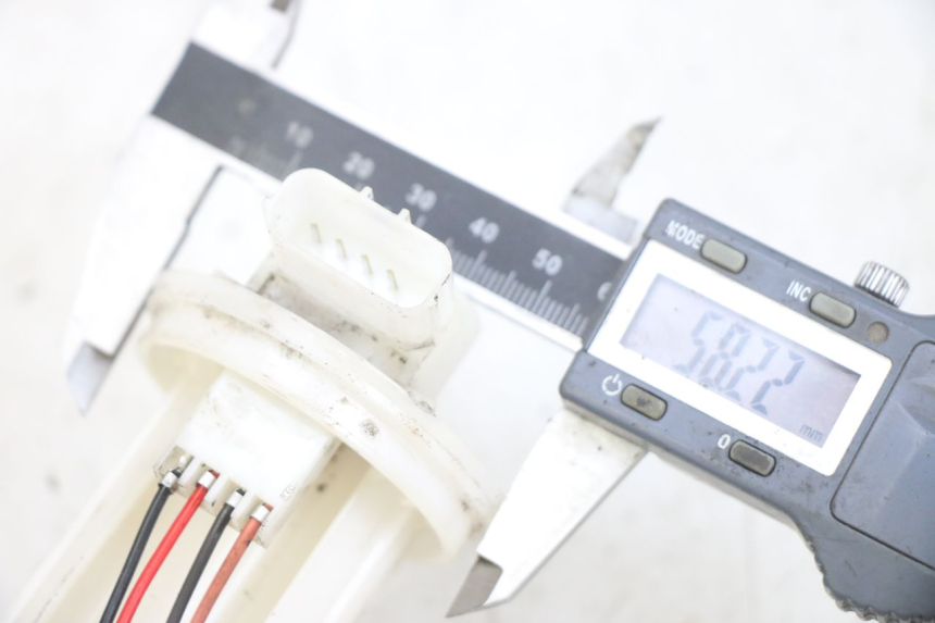 photo de BOMBA DE COMBUSTIBLE HONDA PCX (JF28) 125 (2009 - 2011) - Otra perspectiva