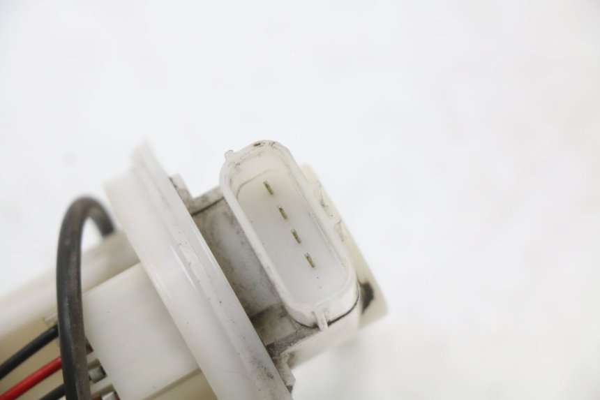 photo de BOMBA DE COMBUSTIBLE HONDA PCX (JF28) 125 (2009 - 2011) - Primer plano técnico