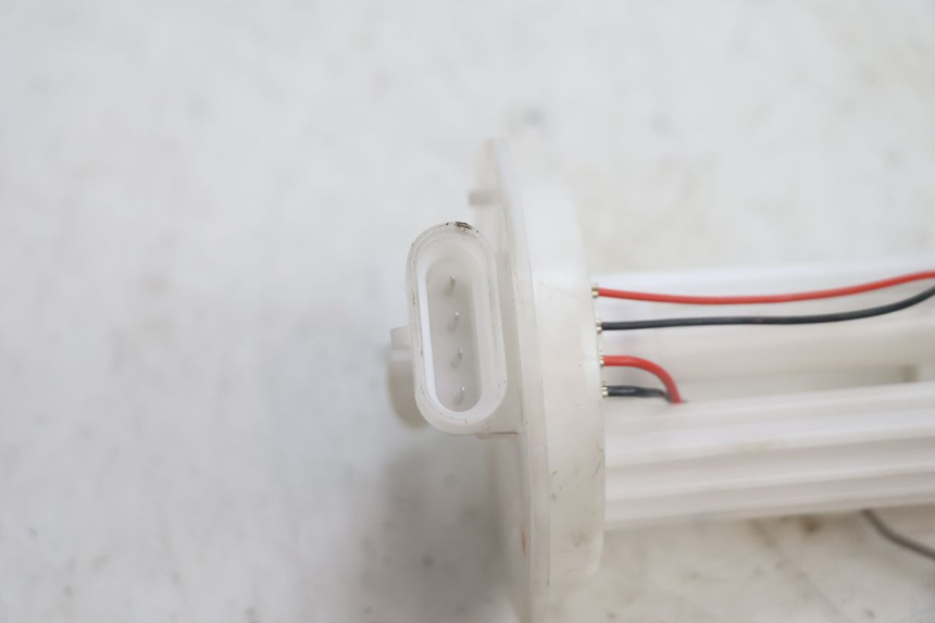 photo de BOMBA GASOLINA JM MOTORS R-MAX TECH 50 (2024 - 2026) - Otra perspectiva