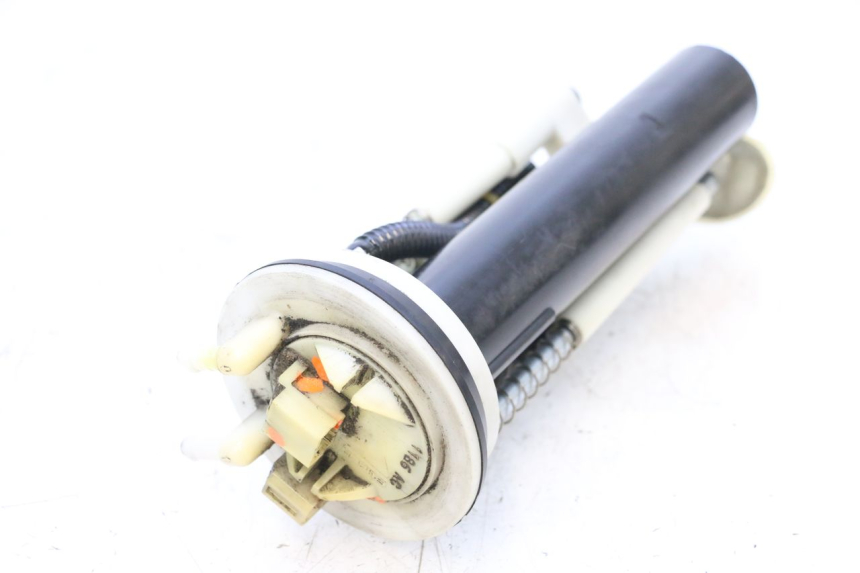 photo de BOMBA GASOLINA PEUGEOT SATELIS COMPRESSOR K15 125 (2006 - 2009) - Detalle de la pieza