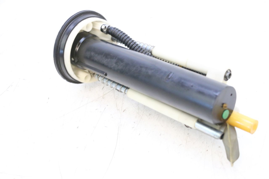 photo de BOMBA GASOLINA PEUGEOT SATELIS COMPRESSOR K15 125 (2006 - 2009) - Otra vista del artículo
