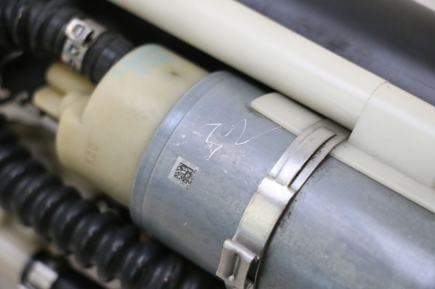 photo de BOMBA GASOLINA PEUGEOT SATELIS COMPRESSOR K15 125 (2006 - 2009) - Recambio usado revisado