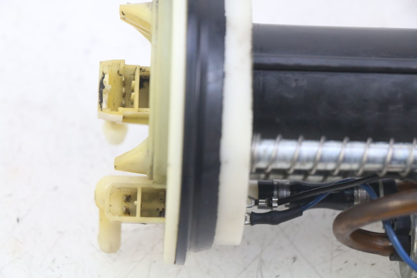 photo de BOMBA DE COMBUSTIBLE PEUGEOT SATELIS 125 (2006 - 2009) - Estado de la superficie y material