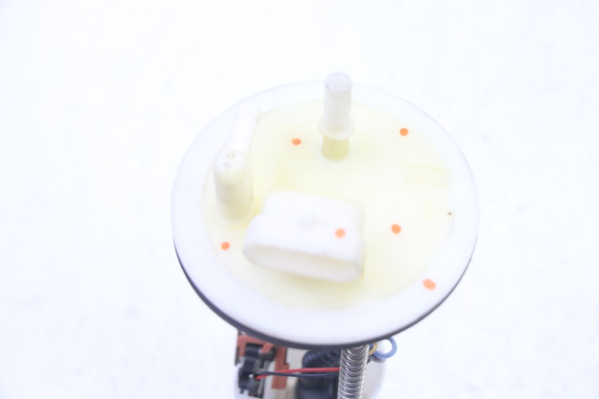 photo de BOMBA GASOLINA PEUGEOT SATELIS 125 (2013 - 2018) - Otra perspectiva