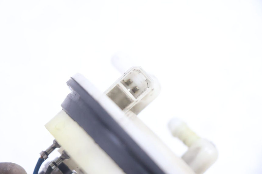 photo de BOMBA DE COMBUSTIBLE PEUGEOT SATELIS 125 (2006 - 2009) - Otra perspectiva