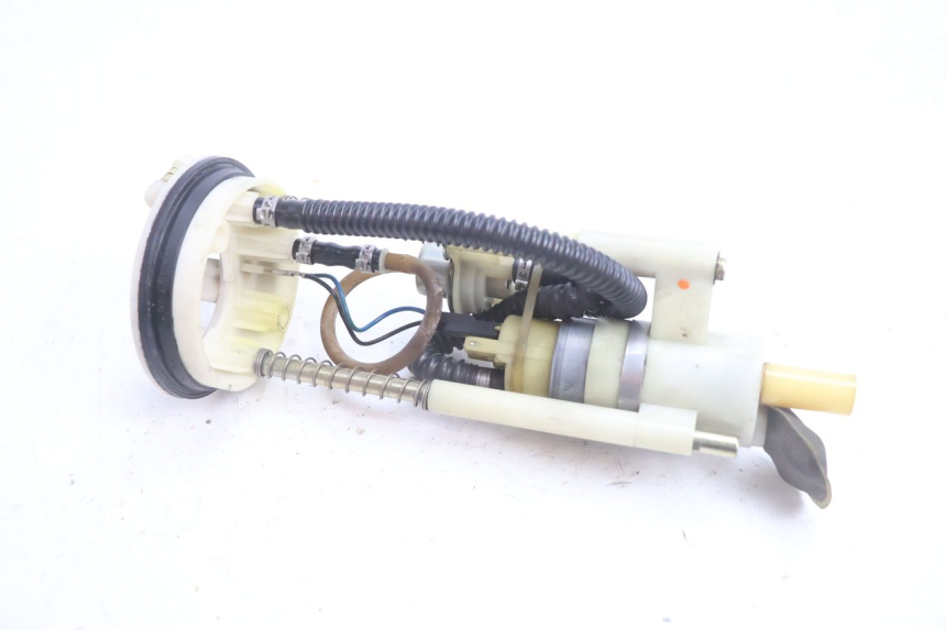 photo de BOMBA DE COMBUSTIBLE PEUGEOT SATELIS 125 (2006 - 2009) - Primer plano técnico