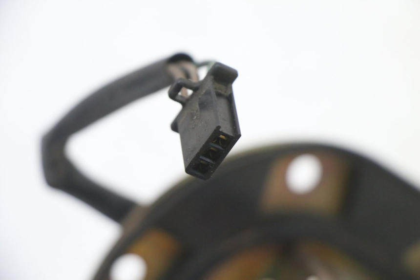 photo de BOMBA GASOLINA HONDA ST PAN EUROPEAN 1300 (2002 - 2013) - Detalles de los puntos de fijación