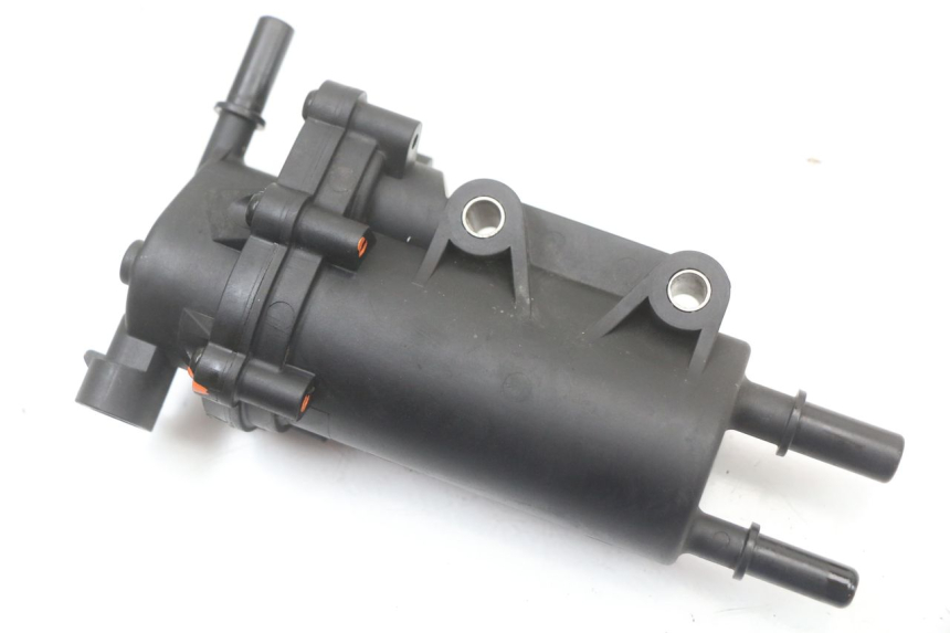 photo de BOMBA GASOLINA PEUGEOT STREETZONE I 2T 50 (2018 - 2020) - Primer plano técnico