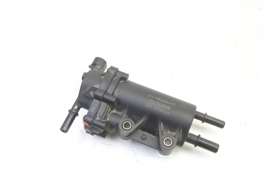 photo de BOMBA GASOLINA PEUGEOT STREETZONE I NAKED 2T 50 (2018 - 2020) - Vista principal