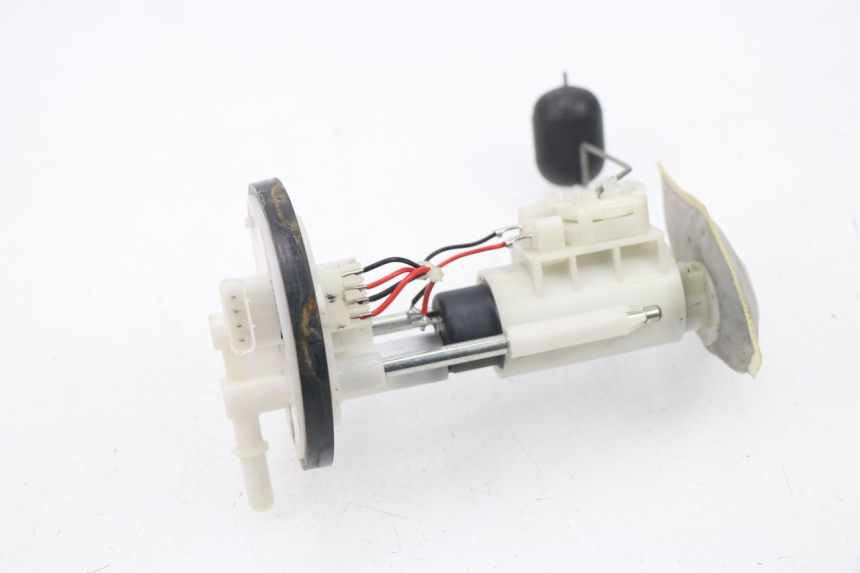 photo de BOMBA GASOLINA JM MOTORS SUNNY 50 (2017 - 2020) - Primer plano técnico