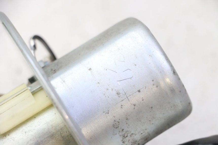 photo de BOMBA GASOLINA SUZUKI SV S 650 (2003 - 2009) - Zoom estado de uso