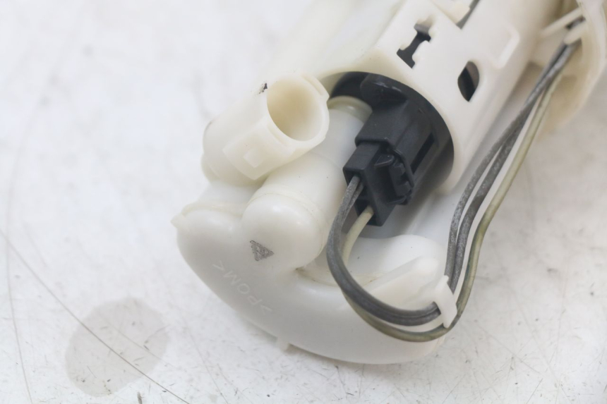 photo de BOMBA DE COMBUSTIBLE YAMAHA TDM ABS 900 (2002 - 2014) - Detalles de los puntos de fijación