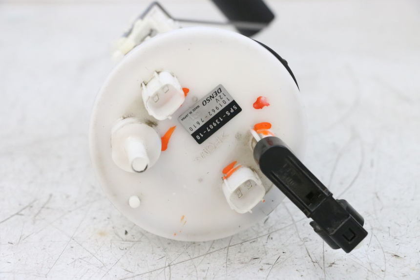 photo de BOMBA GASOLINA YAMAHA TDM ABS 900 (2002 - 2014) - Estado de la superficie y material