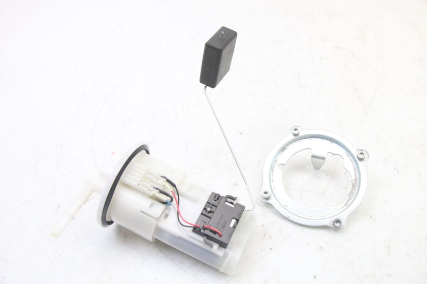 photo de BOMBA GASOLINA YAMAHA TRACER 7 700 (2020 - 2024) - Vista principal