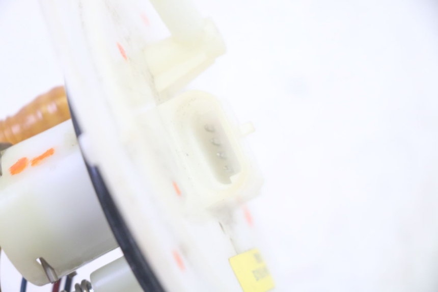 photo de BOMBA GASOLINA DAELIM VJ ROADWIN FI 125 (2008 - 2017) - Detalle de la pieza