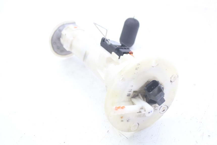 photo de BOMBA GASOLINA KYMCO X-CITING XCITING 400 (2014 - 2018) - Detalles de los puntos de fijación