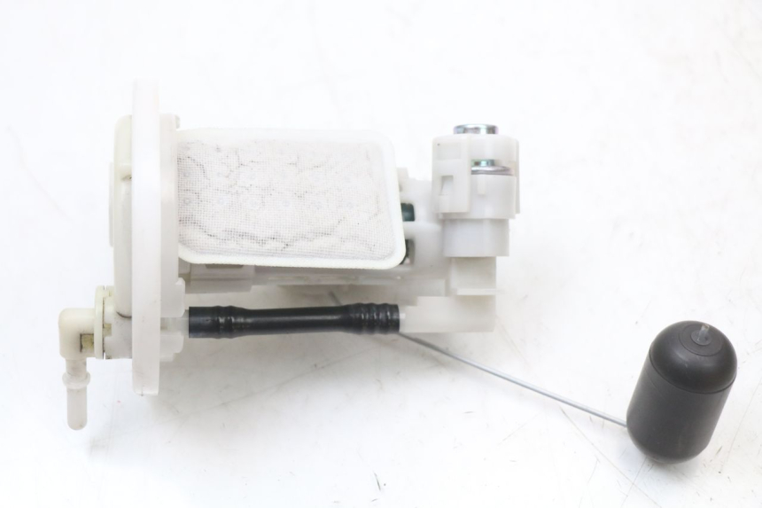 photo de BOMBA DE COMBUSTIBLE YAMAHA XMAX X-MAX ABS 125 (2017 - 2020) - Zoom estado de uso