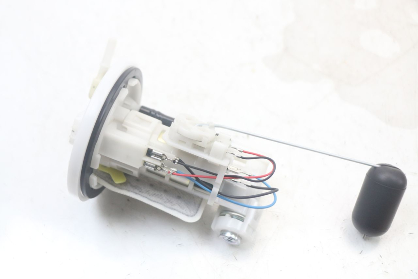 photo de BOMBA DE COMBUSTIBLE YAMAHA XMAX X-MAX ABS 125 (2017 - 2020) - Detalle de la pieza